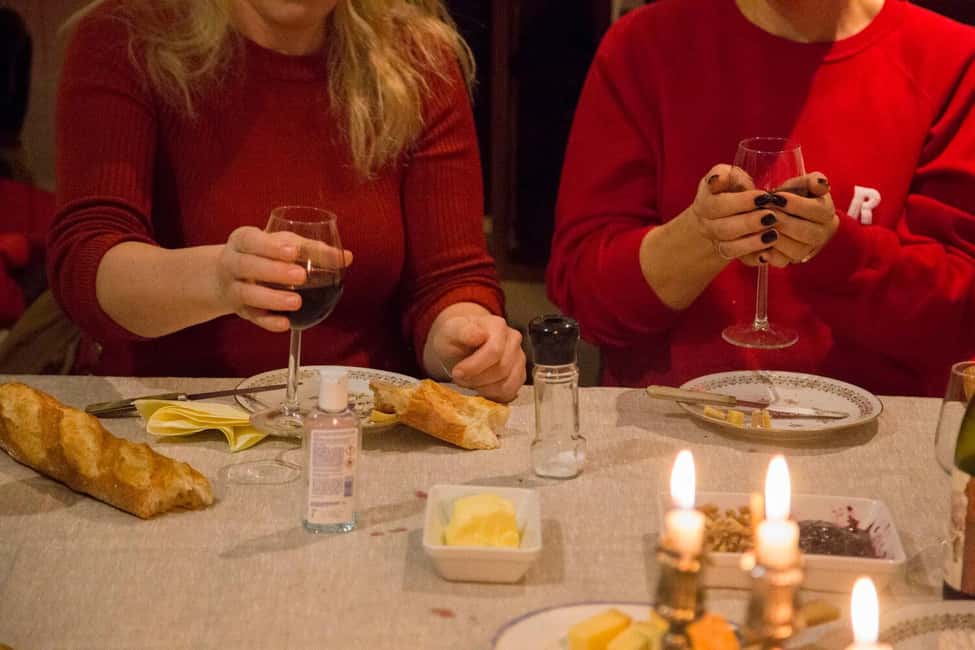 Paris: Wine and Cheese Tasting with a Chef Sommelier - The seated tasting: six cheeses matched with three wines