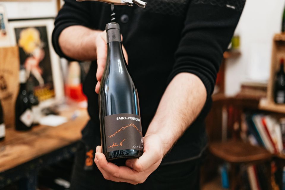 Paris: Wine Tasting Experience with 6 Wines and Cheese Board - Where it happens: the retro Paris boutique atmosphere