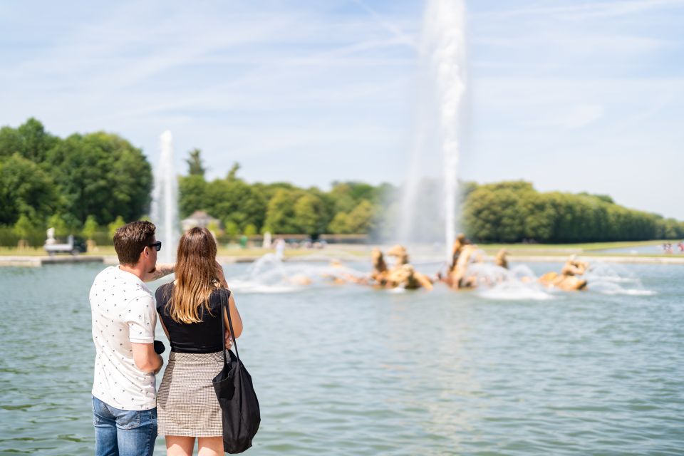 Skip-the-Line Versailles Palace Tour by Train from Paris - Crowds, heat, and long walks: how to make the day feel manageable