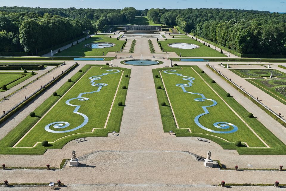 Vaux le Vicomte Chateau Entry Ticket and Chateaubus Transfer - Vaux-le-Vicomte: the Versailles origin story you can see in person