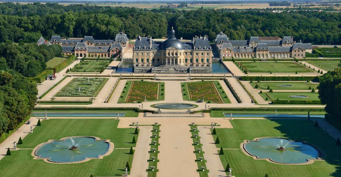 Vaux le Vicomte Chateau Entry Ticket and Chateaubus Transfer - The 5-hour plan: how your day actually runs